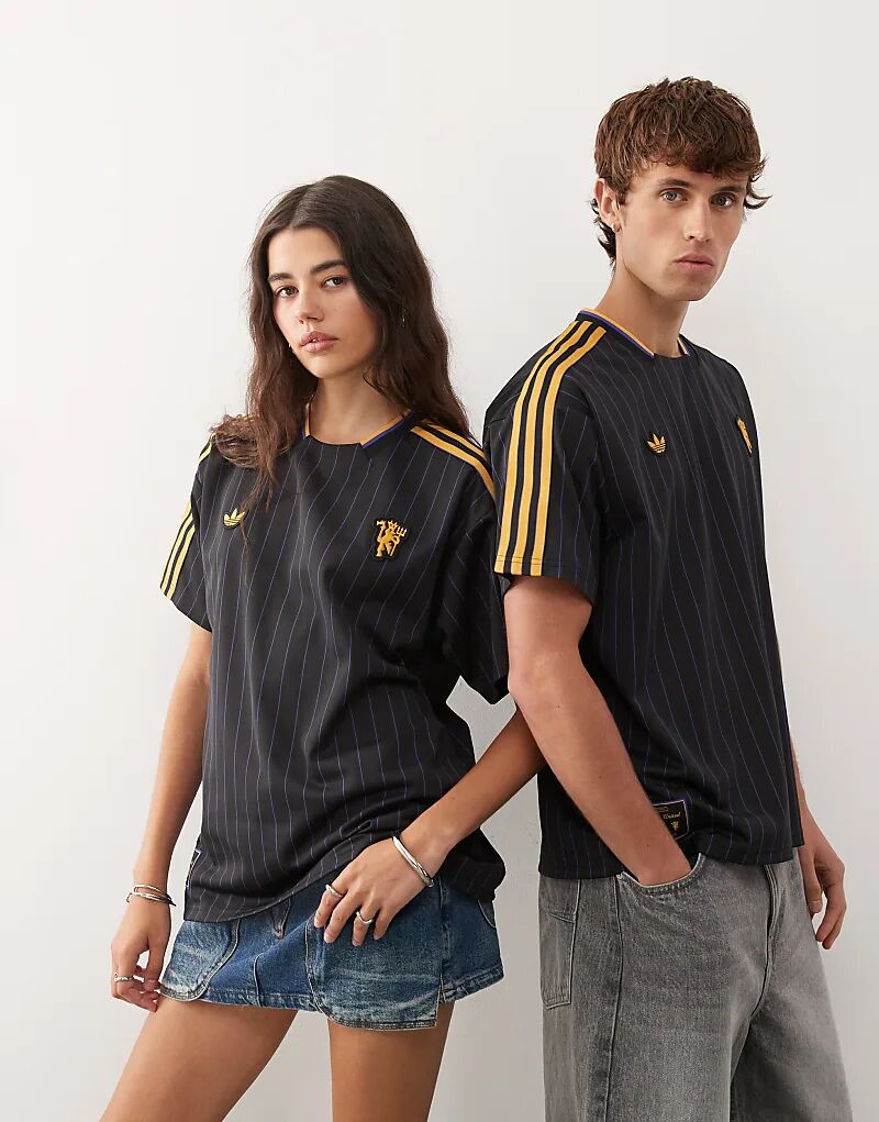 

Футболка Adidas Manchester United в черно-желтом цвете