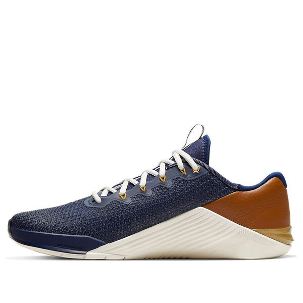 

Кроссовки metcon 5 amp Nike, белый