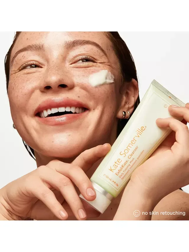 Пенка для умывания Kate Somerville — ExfoliKate Daily Foaming Wash, 120 мл — фото 3
