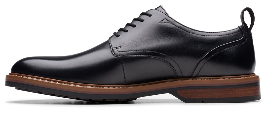 

Туфли на шнуровке CLARKS, черный