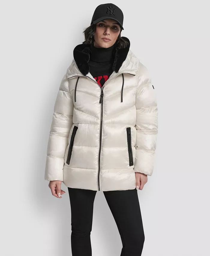 

Женское стеганое пальто Shine с капюшоном DKNY, белый