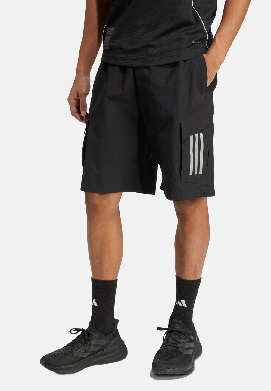 

Шорты Adidas Originals AMG PETRONAS FORMULA ONE MECHANICS, Black Reflective Silver/Black