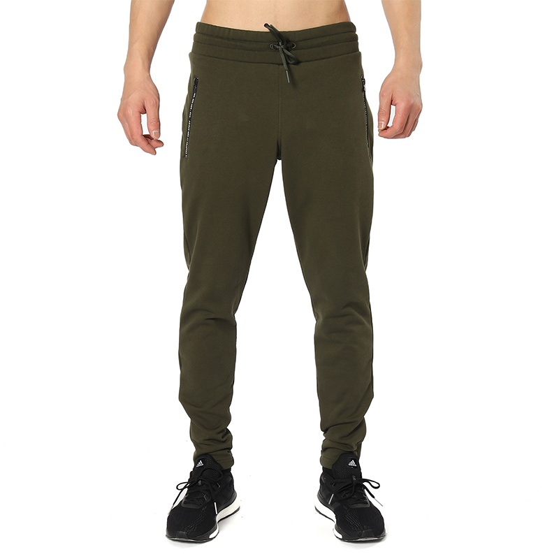 

Повседневные брюки мужские армейский зеленый Adidas Neo