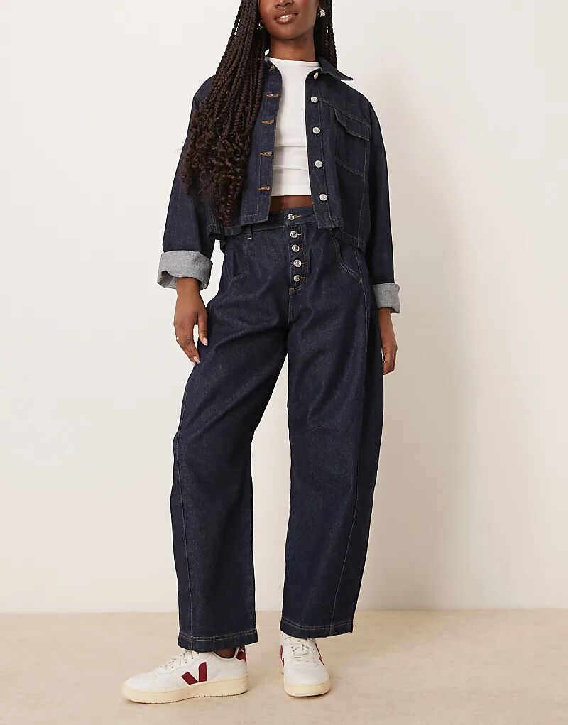 

Укороченные джинсы-бочонки с ширинкой на пуговицах ASOS DESIGN