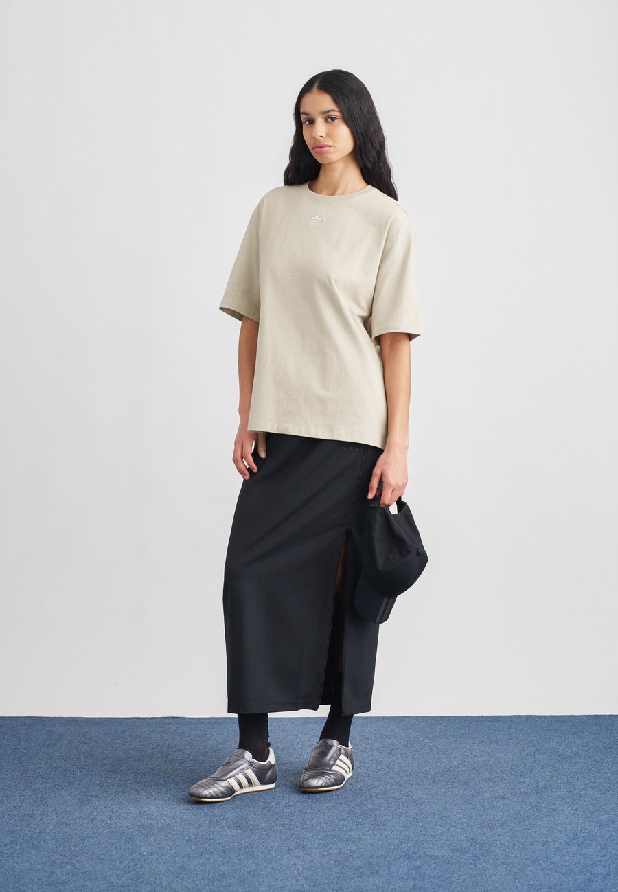 Футболка Adidas Originals TEE, Stone Khaki/Beige — фото 2