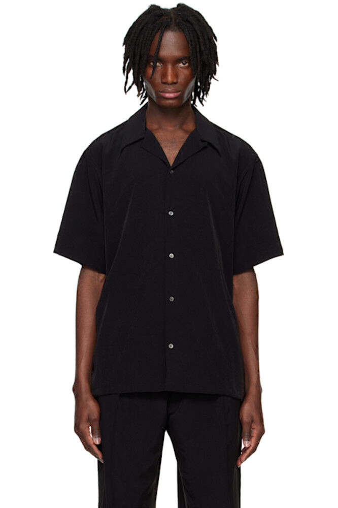 

Черная рубашка с открытым воротником S/S RAINMAKER KYOTO