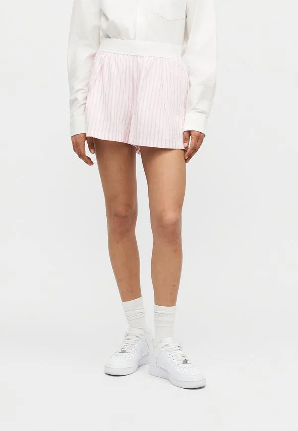 Шорты Nike Sportswear, Magenta/Pink Foam/Summit White — фото 3