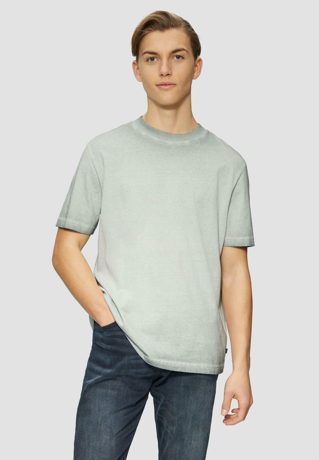 

Базовая футболка RUNDHALS MIT GARMENT DYE QS, зеленый