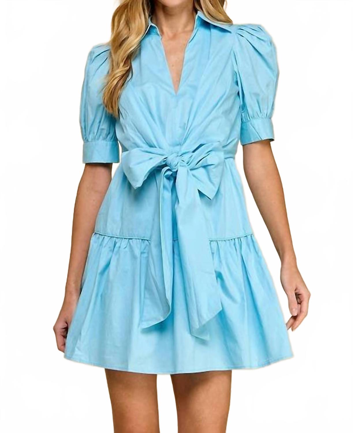 

Платье из поплина с бантом в нежно-голубом цвете TCEC