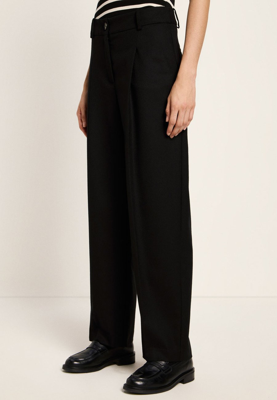 

Брюки LANIUS MIT BUNDFALTE, Black