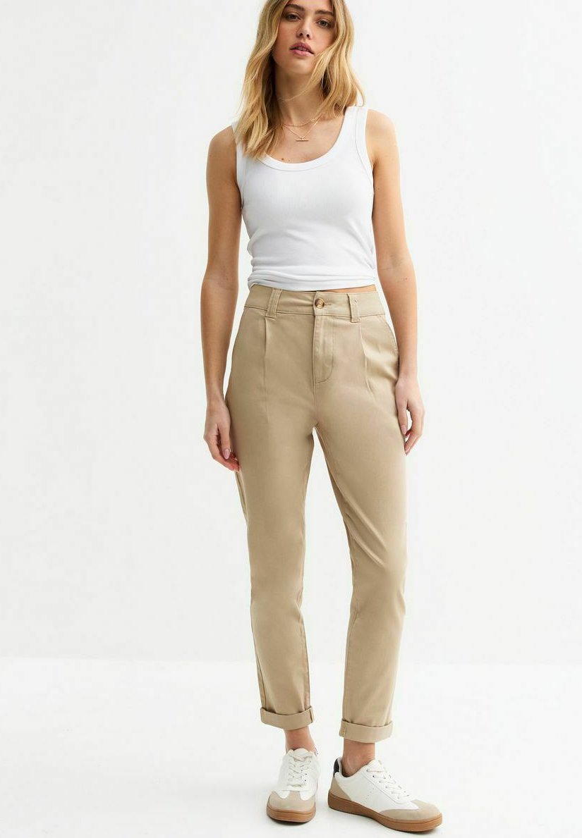 

Чиносы TAPERED LEG CHINO New Look, цвет Stone