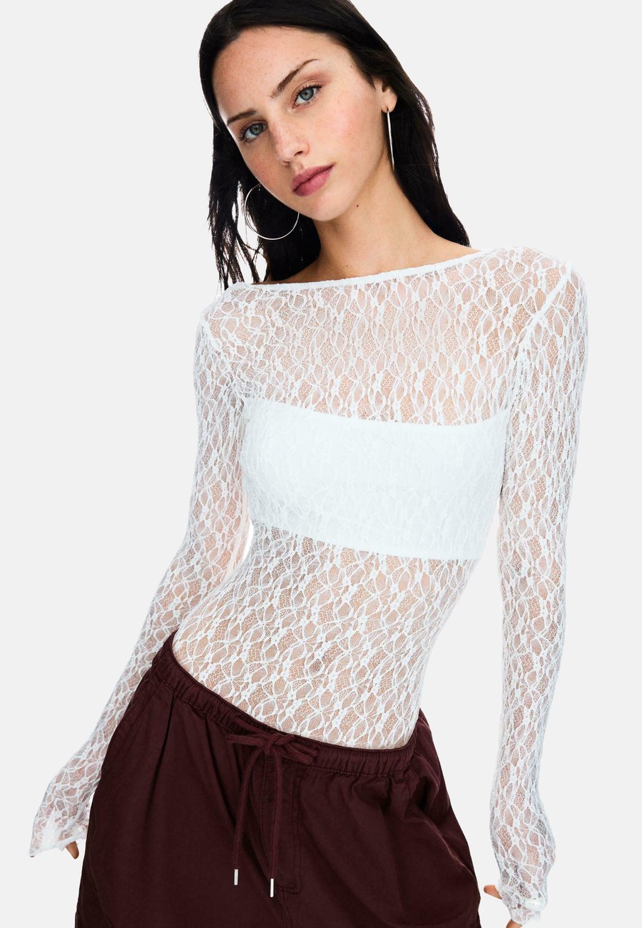 

Блуза Bershka Blouse, Beige/White