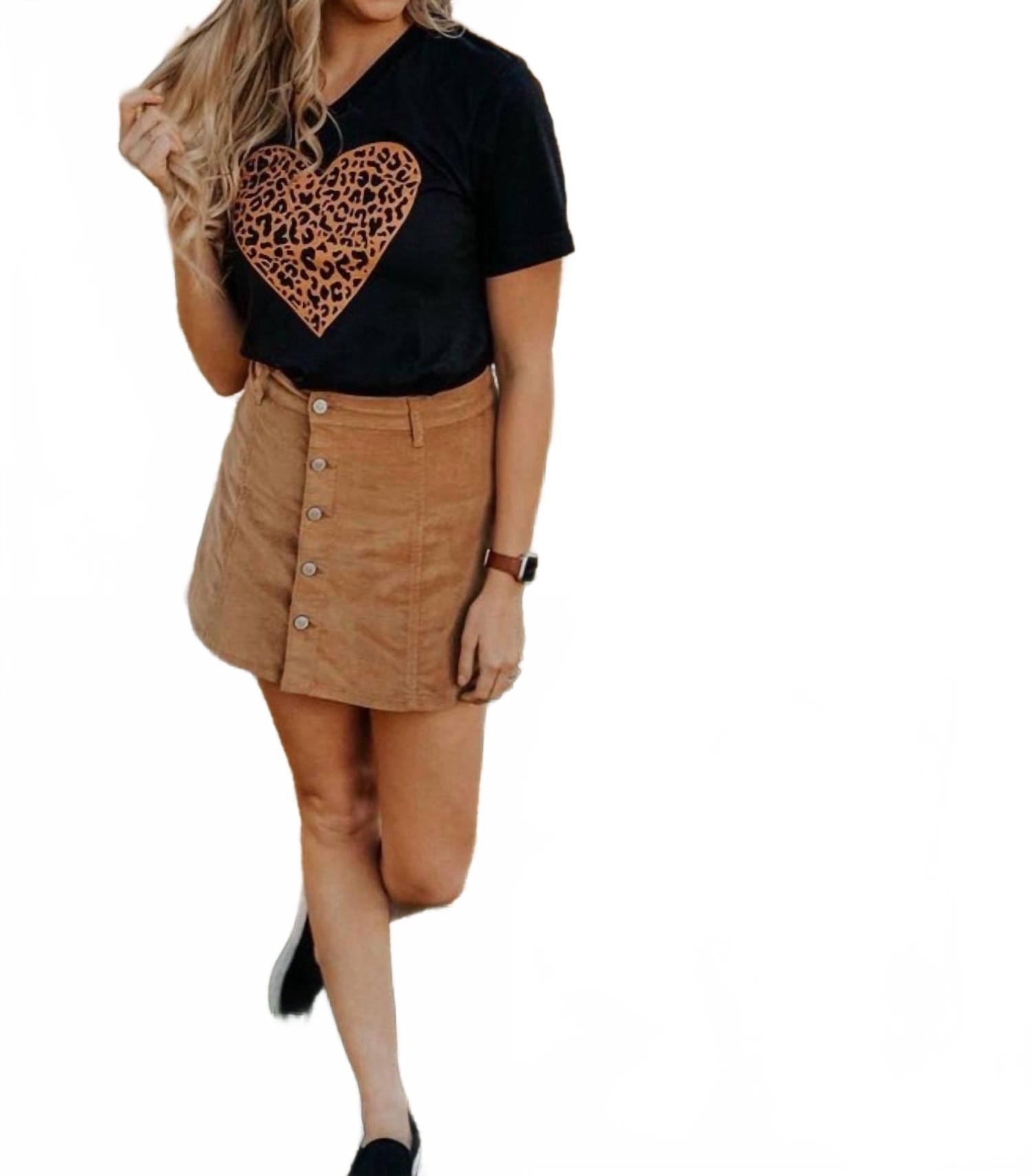 

Футболка с принтом "Леопардовое сердце" в черном цвете Urban Buffalo