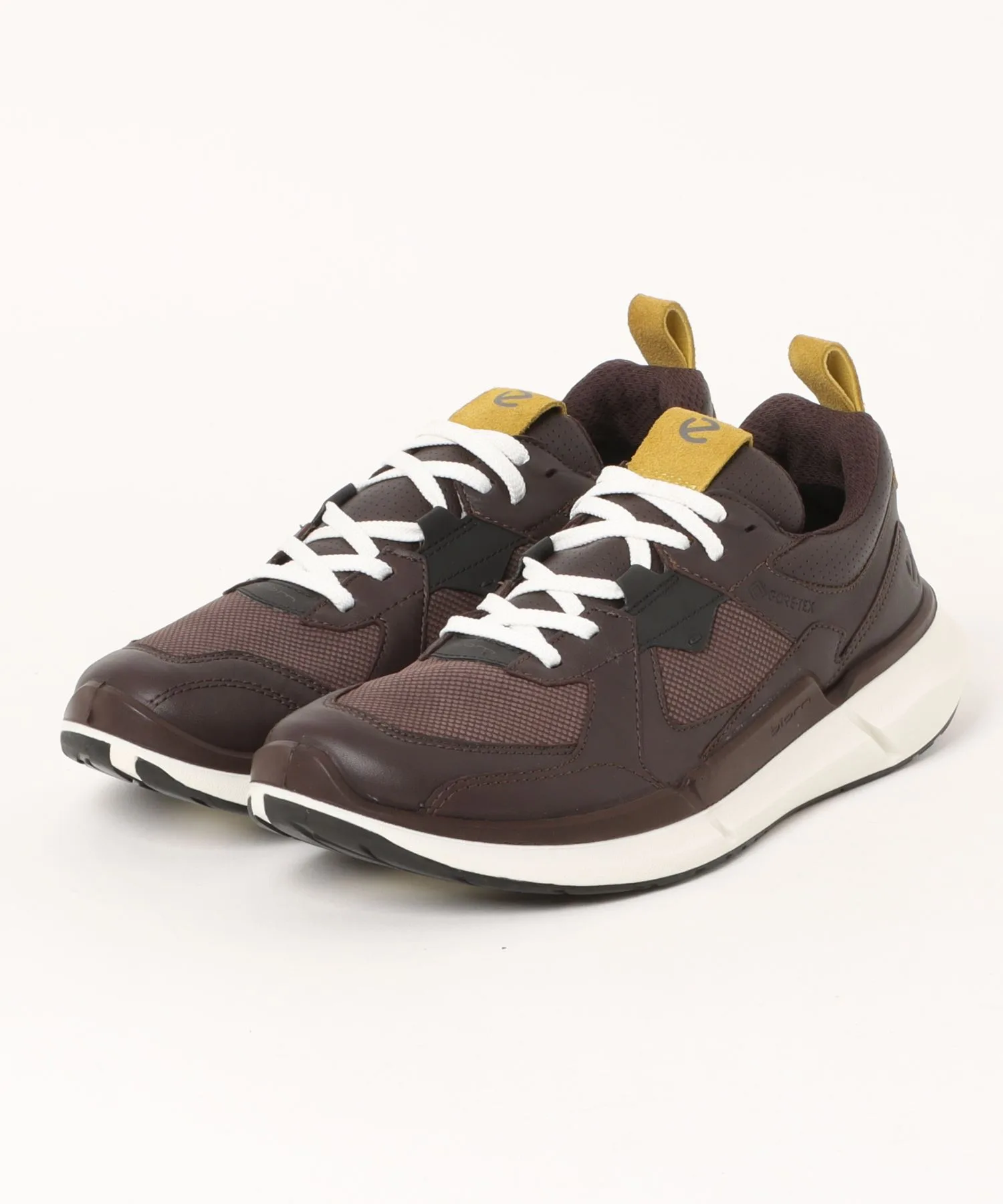 Мужские кроссовки из натуральной кожи с Gore-Tex ECCO BIOM 2.2 зеленые