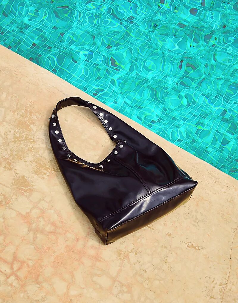 

Сумка Bershka с заклепками коричневого цвета