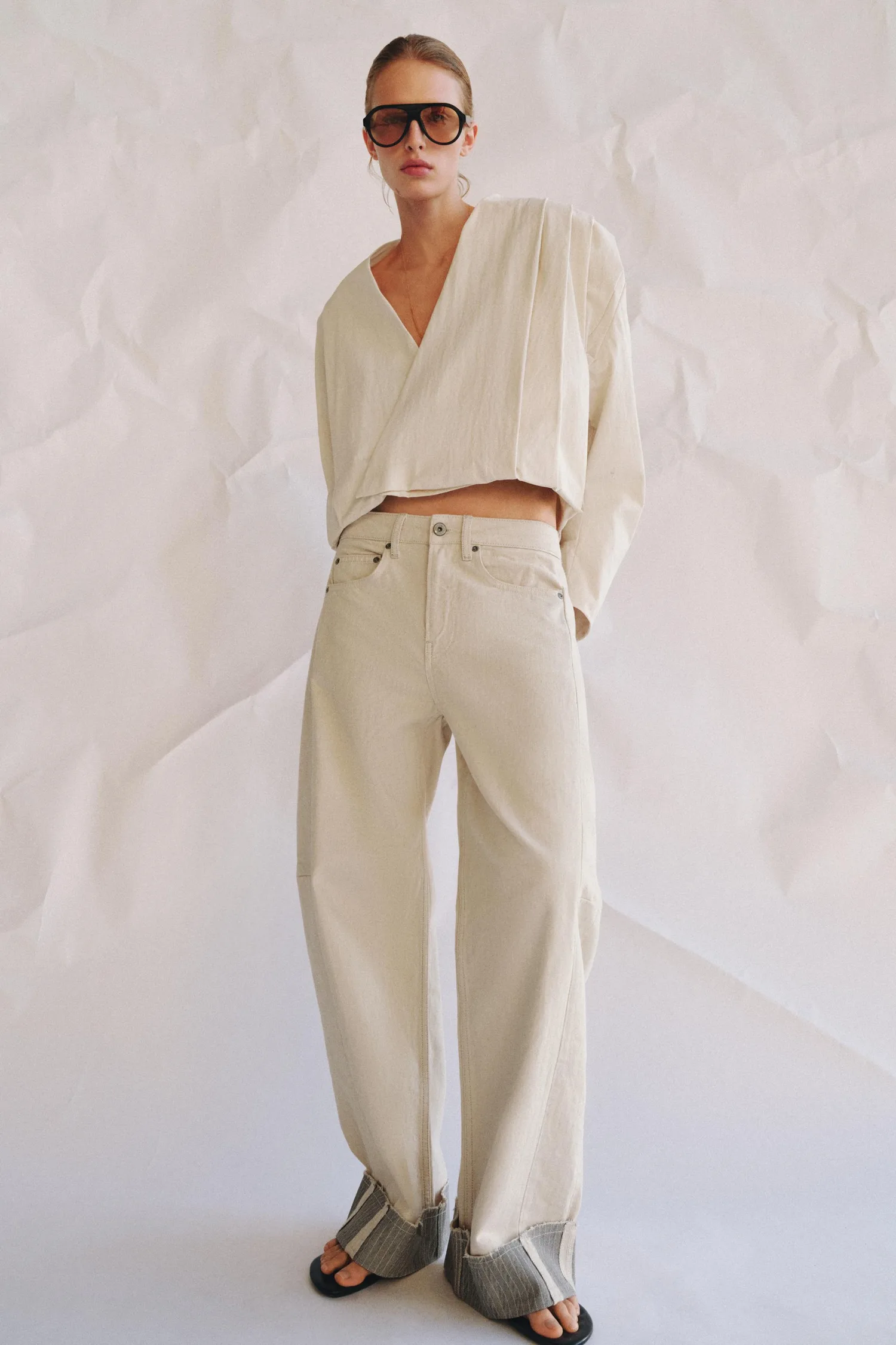 Плиссированная куртка-халат из коллекции zw Zara, светло-коричневый