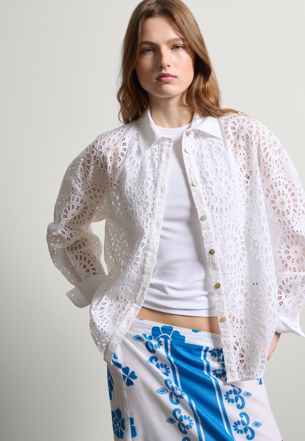 

Блузка на пуговицах IN BRODERIE ANGLAISE Stefanel, белый