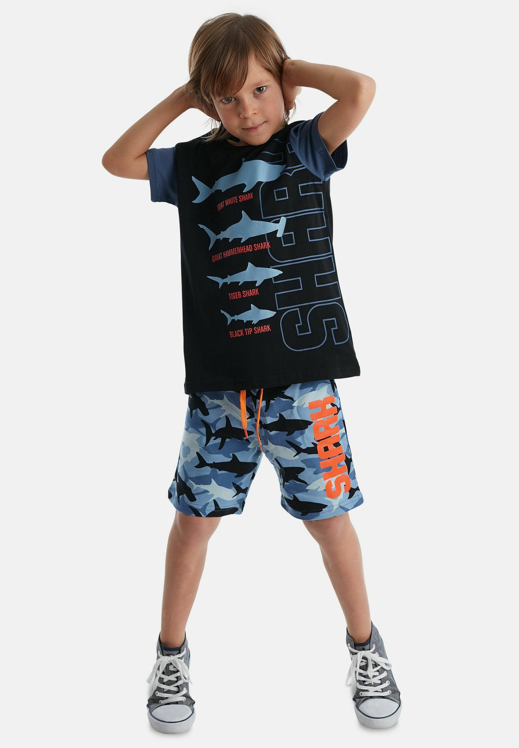 

Футболка с принтом SET SHARK Denokids, темно-синий