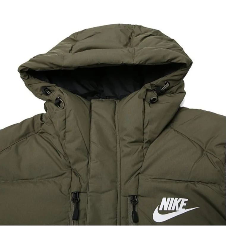 Nike Пуховик мужской с капюшоном оливкового цвета — фото 3