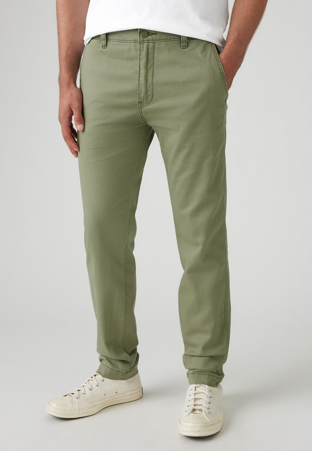 

Чиносы XX CHINO STANDARD TAPER PANTS Levi's, оливковый