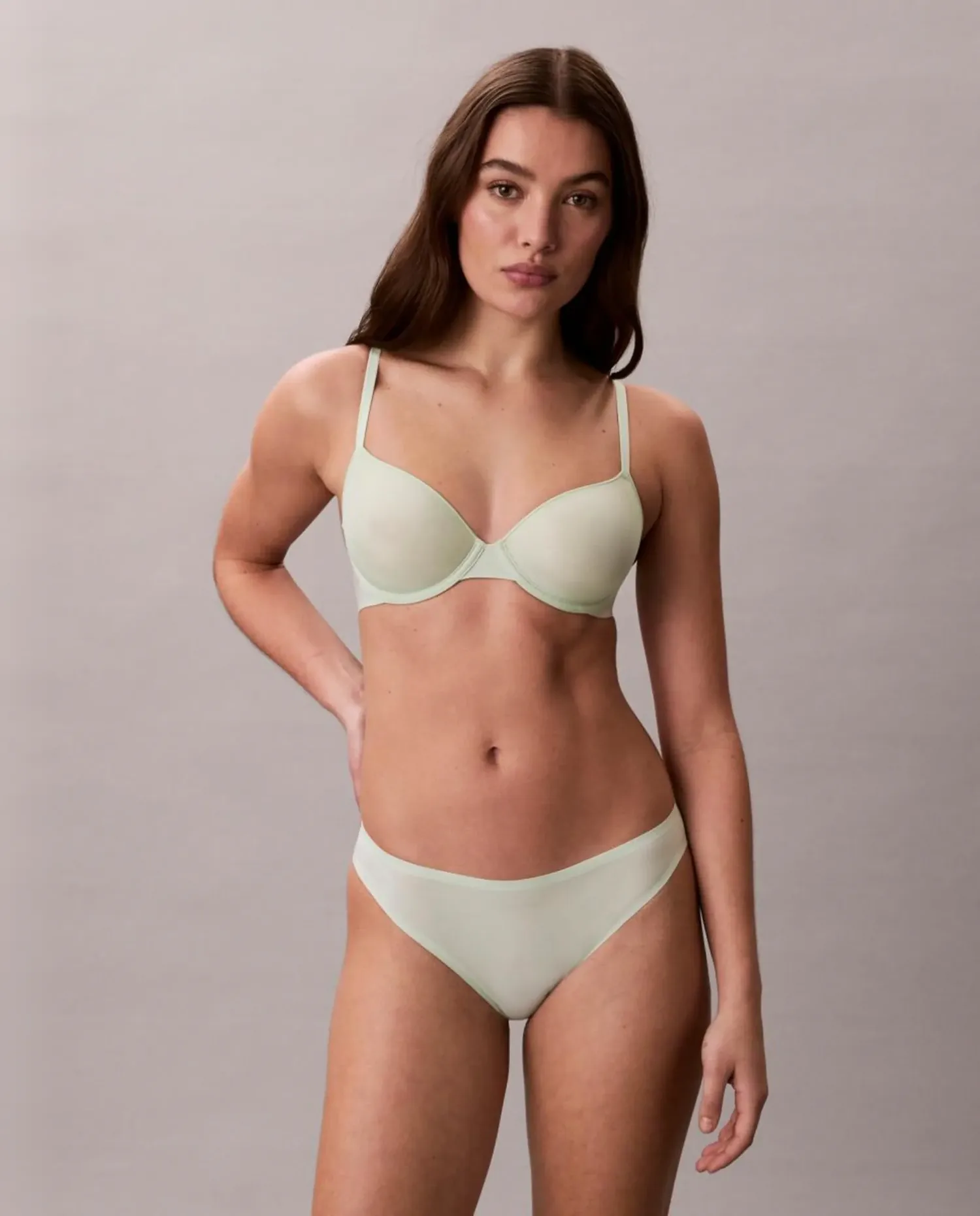 Бюстгальтер с предварительно сформированной чашкой PERFECTLY FIT ULTRALIGHT Calvin Klein, зеленый — фото 2