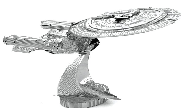 

Металлическая Земля, сборочная модель Star Trek USS Enterprise NCC-1701-D Metal Earth