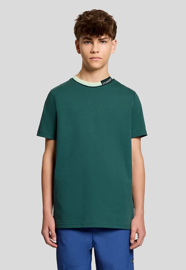 Базовая футболка с логотипом, нанесенным методом тиснения. Lyle & Scott, Everglade — фото 2