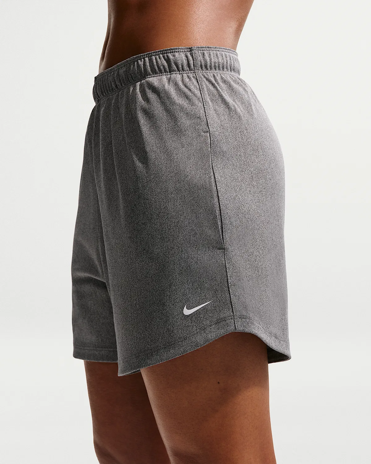 Женские шорты Nike Attack Dri-FIT средней посадки, длина 4", Iron Grey/Iron Grey/Heather/White — фото 3