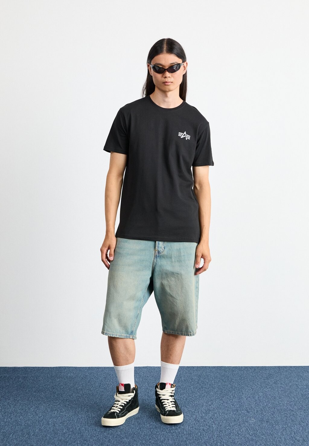 

Футболка с принтом SIGNATURE Alpha Industries, черный