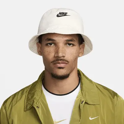 

Панама Nike Apex Futura Washed, цвет Sail/Black