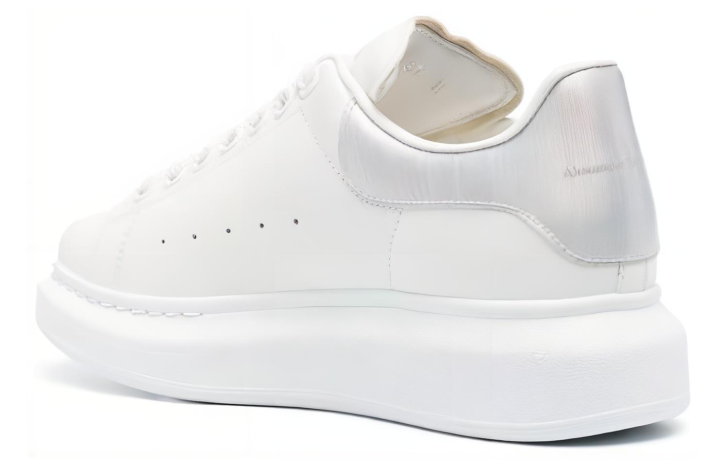 Женские кроссовки оверсайз 'Silver White' Alexander McQueen, бело-серебристые — фото 4
