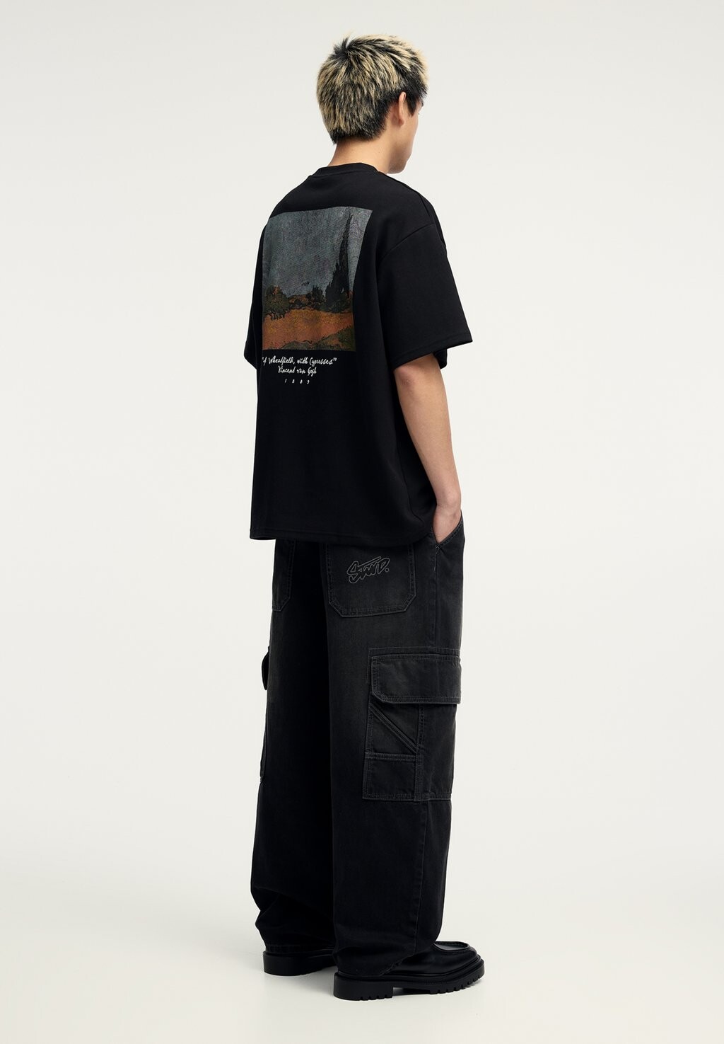 

Футболка с принтом VAN GOGH SLEEVE PULL&BEAR, черный