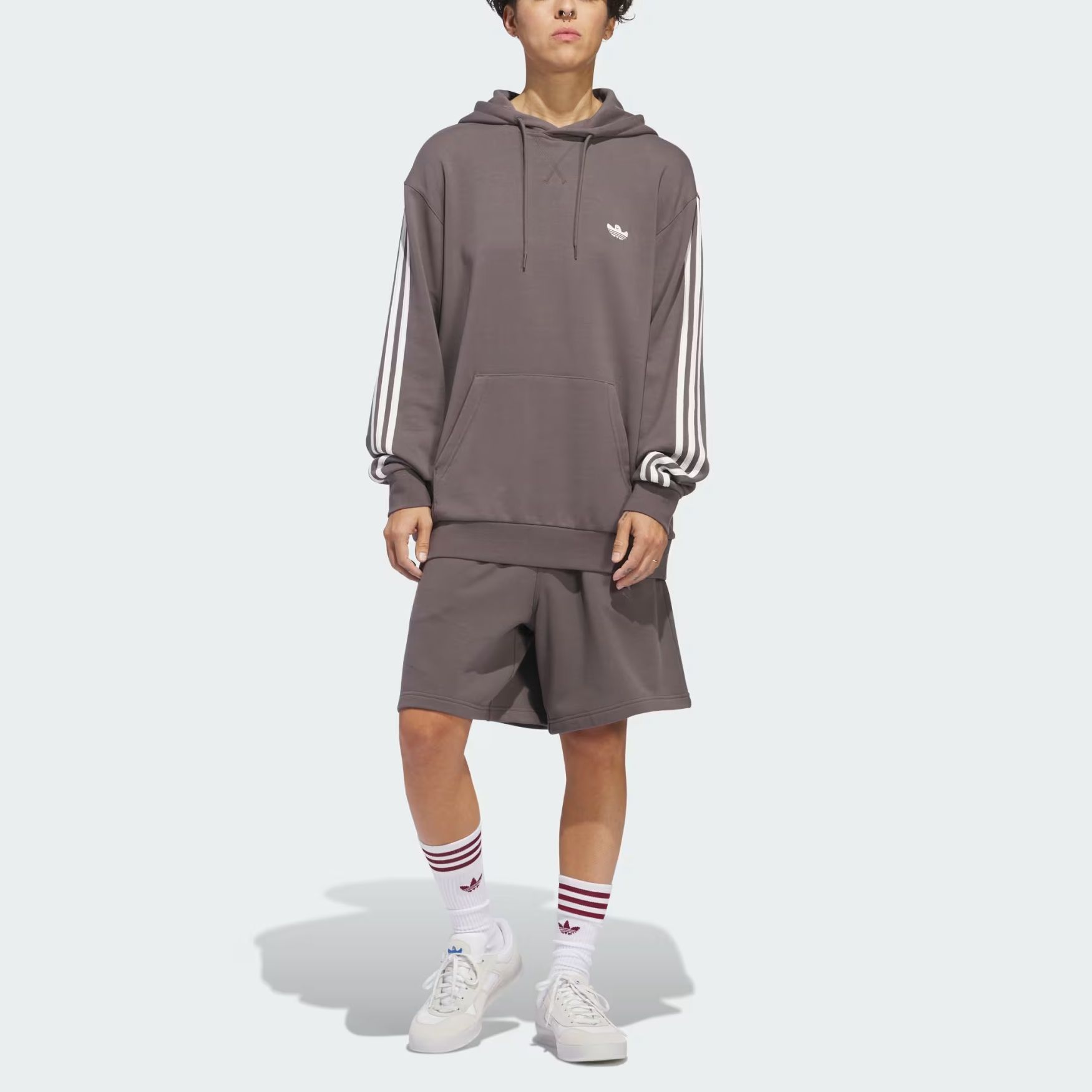 

Одежда Толстовка мужская светло-коричневая Adidas Originals, коричневый