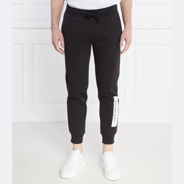 

Спортивные брюки стандартного кроя Calvin Klein, черный