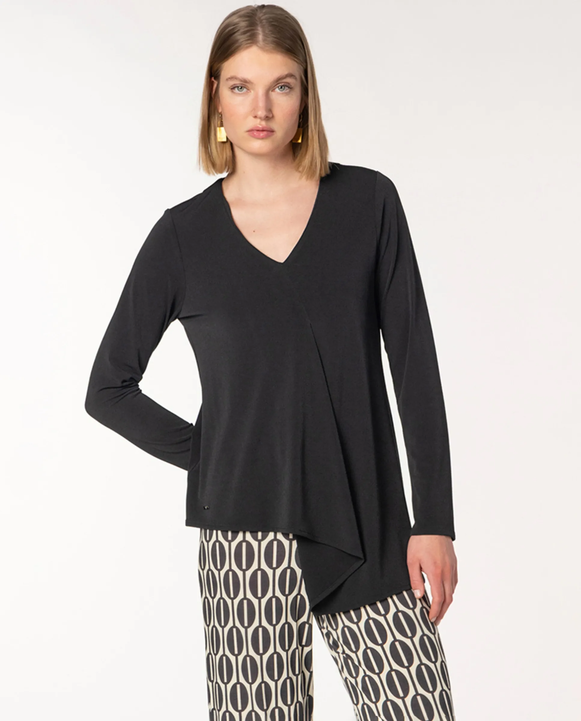 

Женская футболка с асимметричным центральным складкой Naulover, черный