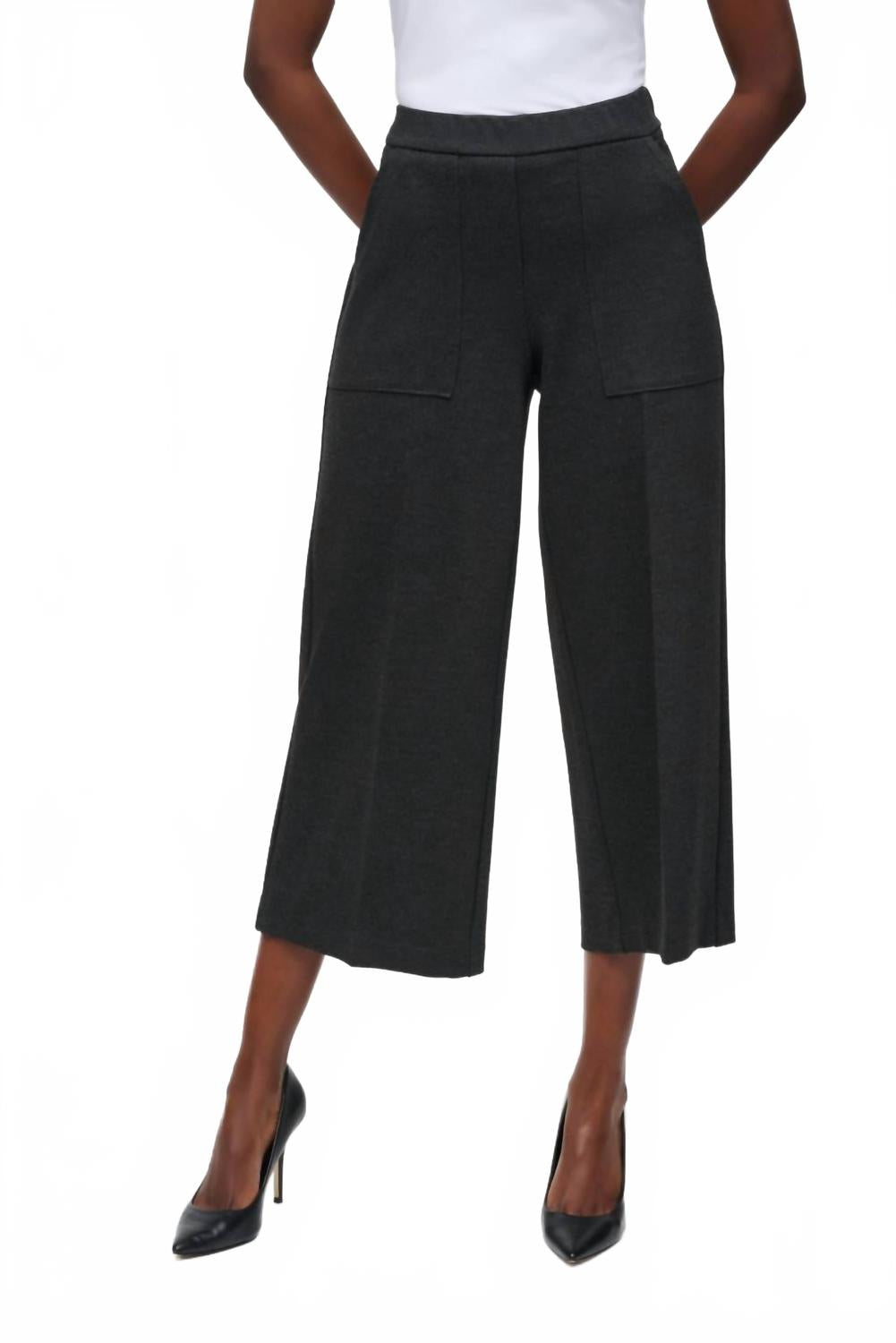 

Тянутые брюки-кюлоты из плотного трикотажа в цвете древесный уголь Joseph Ribkoff, серый