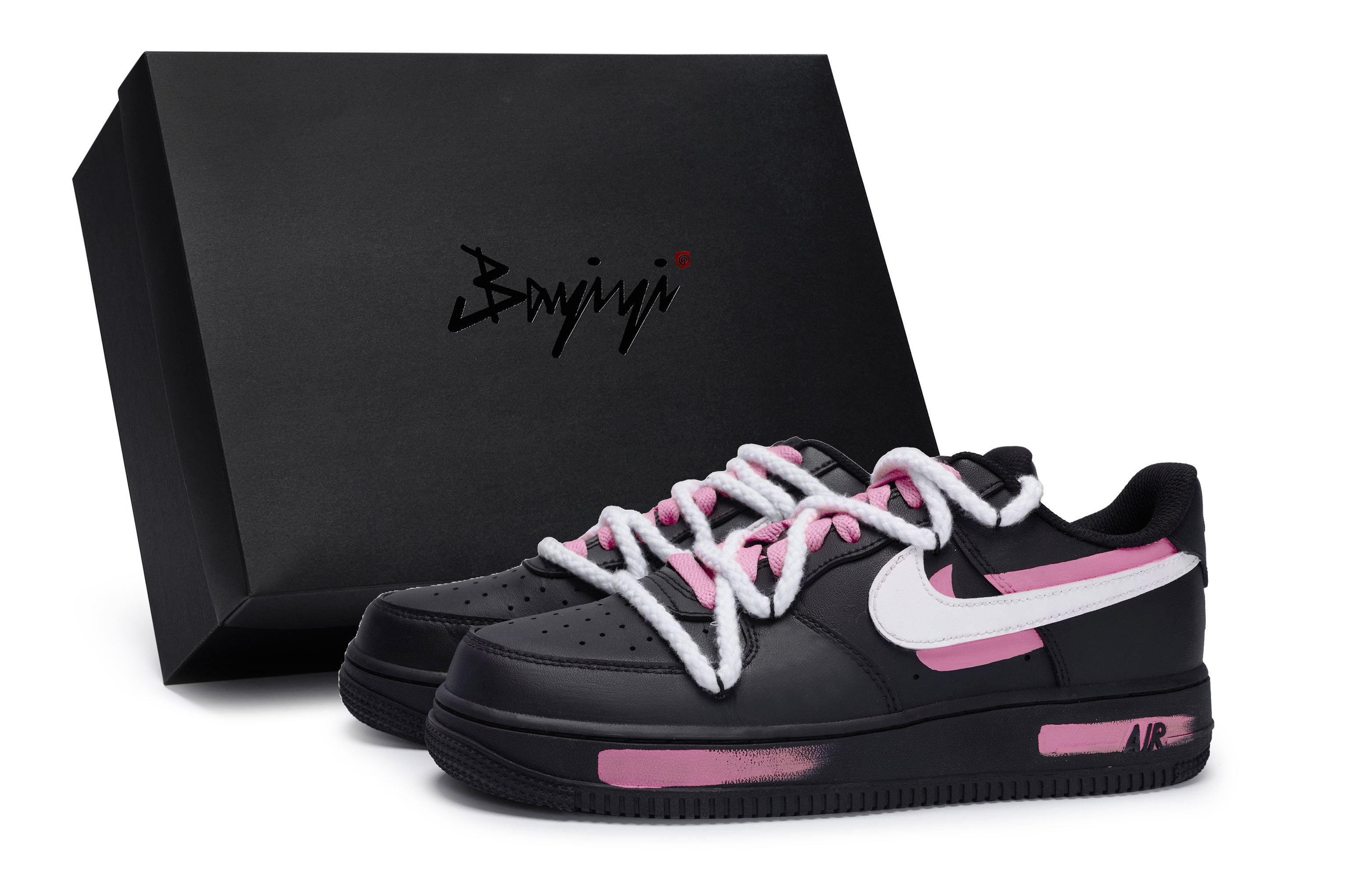 

Nike Кроссовки Air Force 1 Low-Top Unisex черно-белые с розово-красным, цвет Black White Rose Red