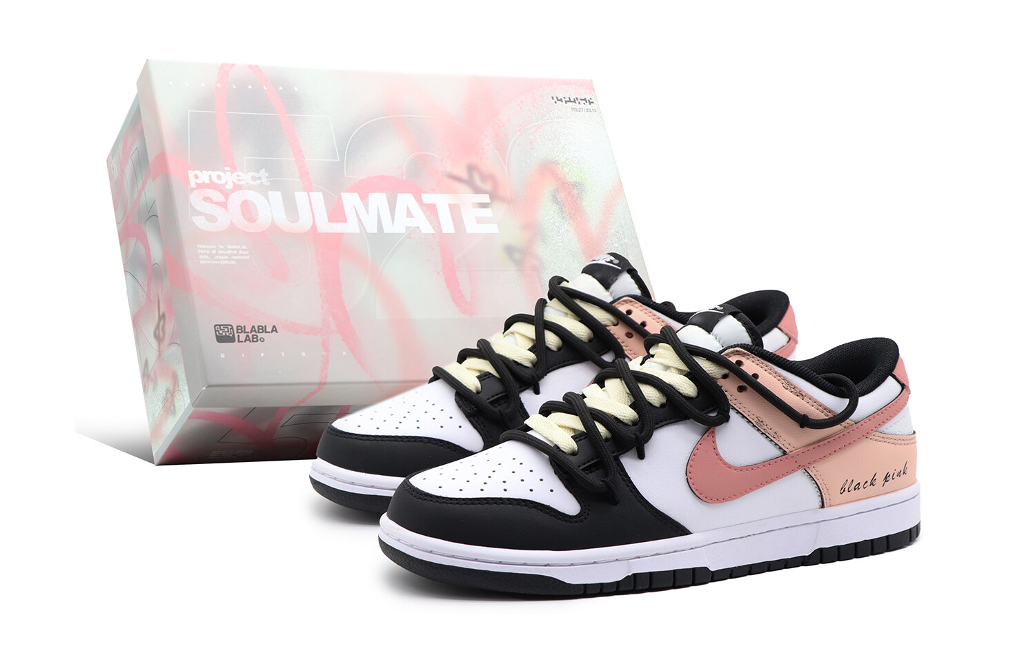 

Кроссовки Nike Dunk Skateboarding Shoes Women's Low-top Black/powder, розовый