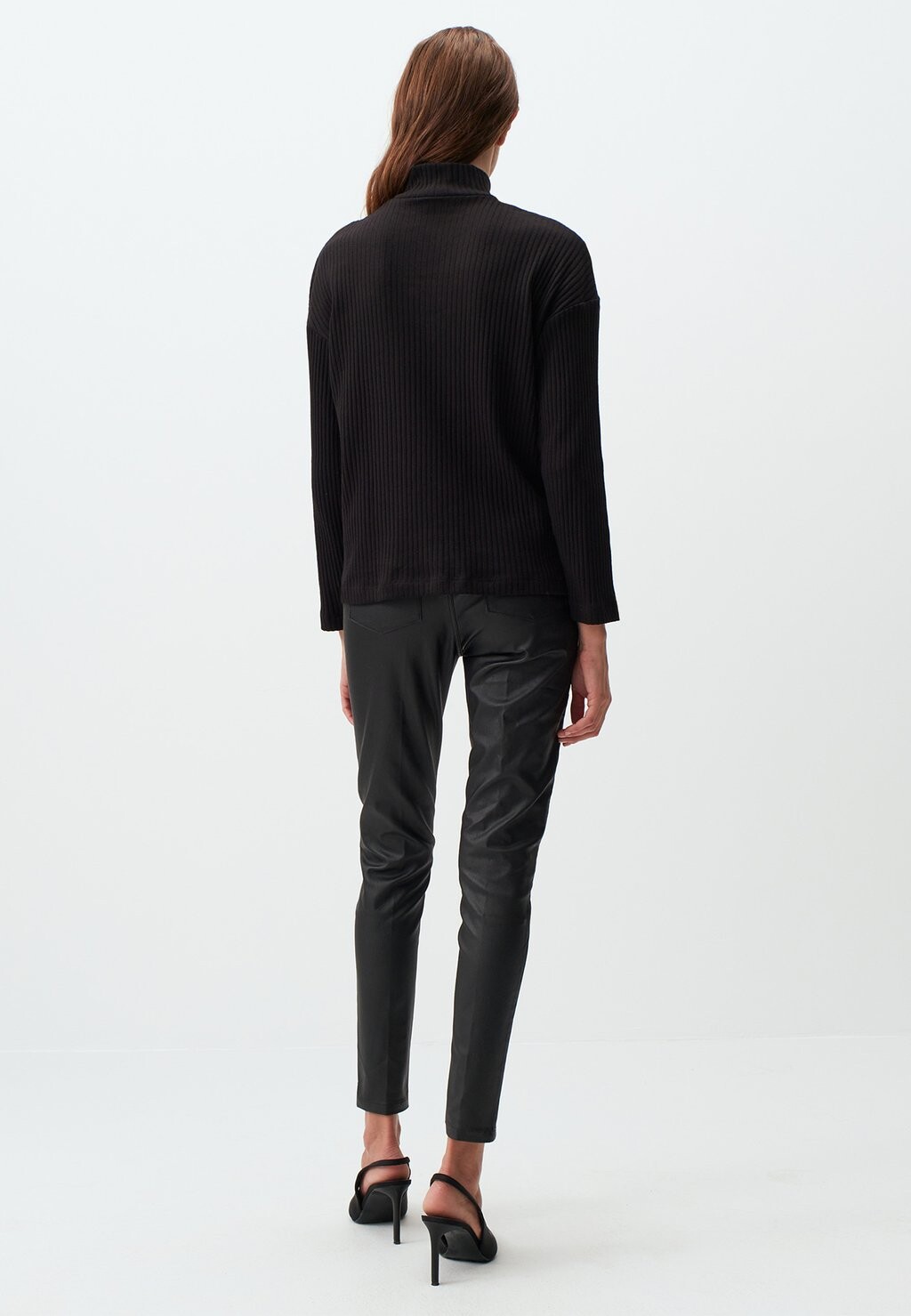 

Джемпер TURTLENECK LONG SLEEVE EMBROIDERED Jimmy Key, черный