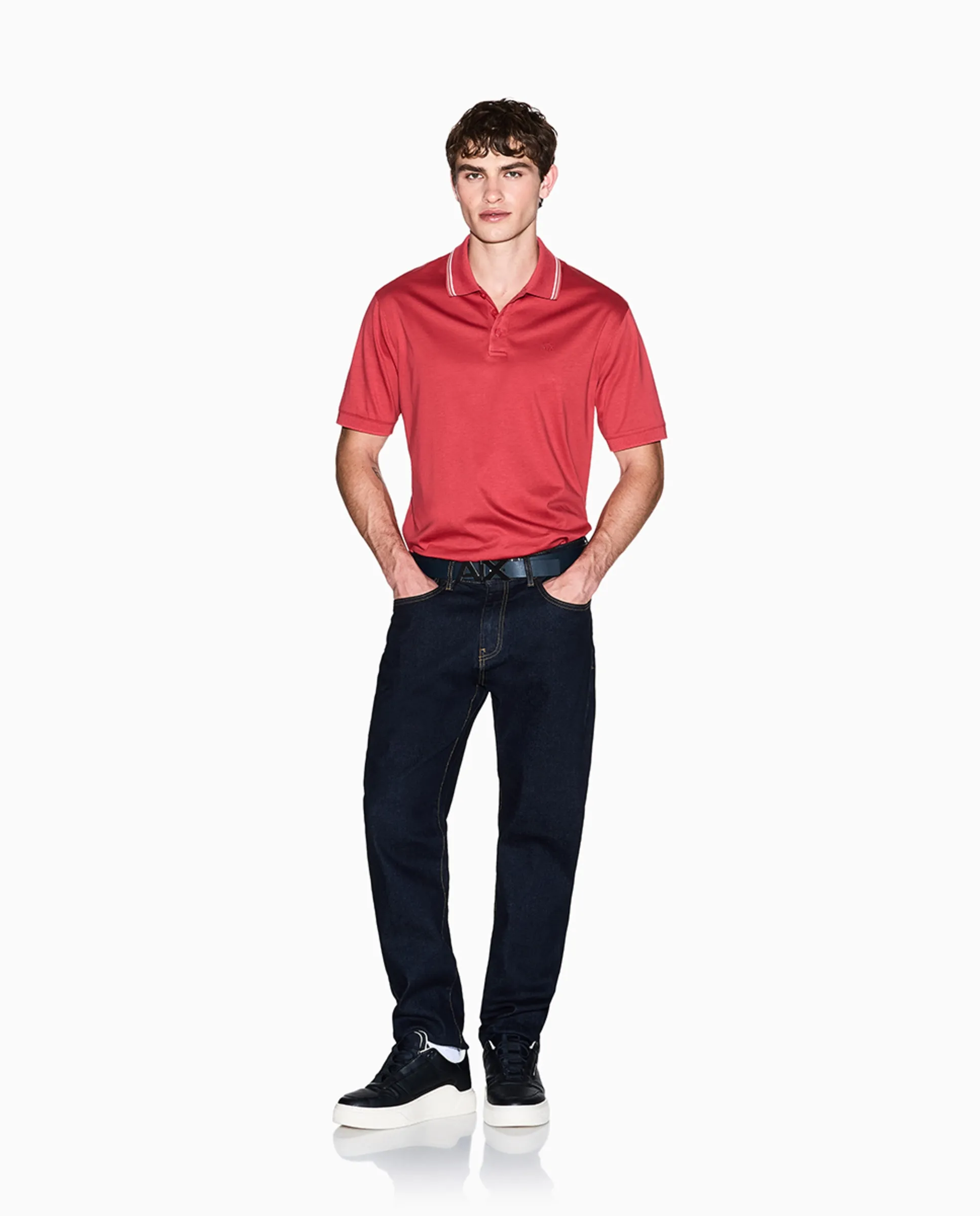

Мужские джинсы J13 классического кроя темно-синие Armani Exchange, индиго