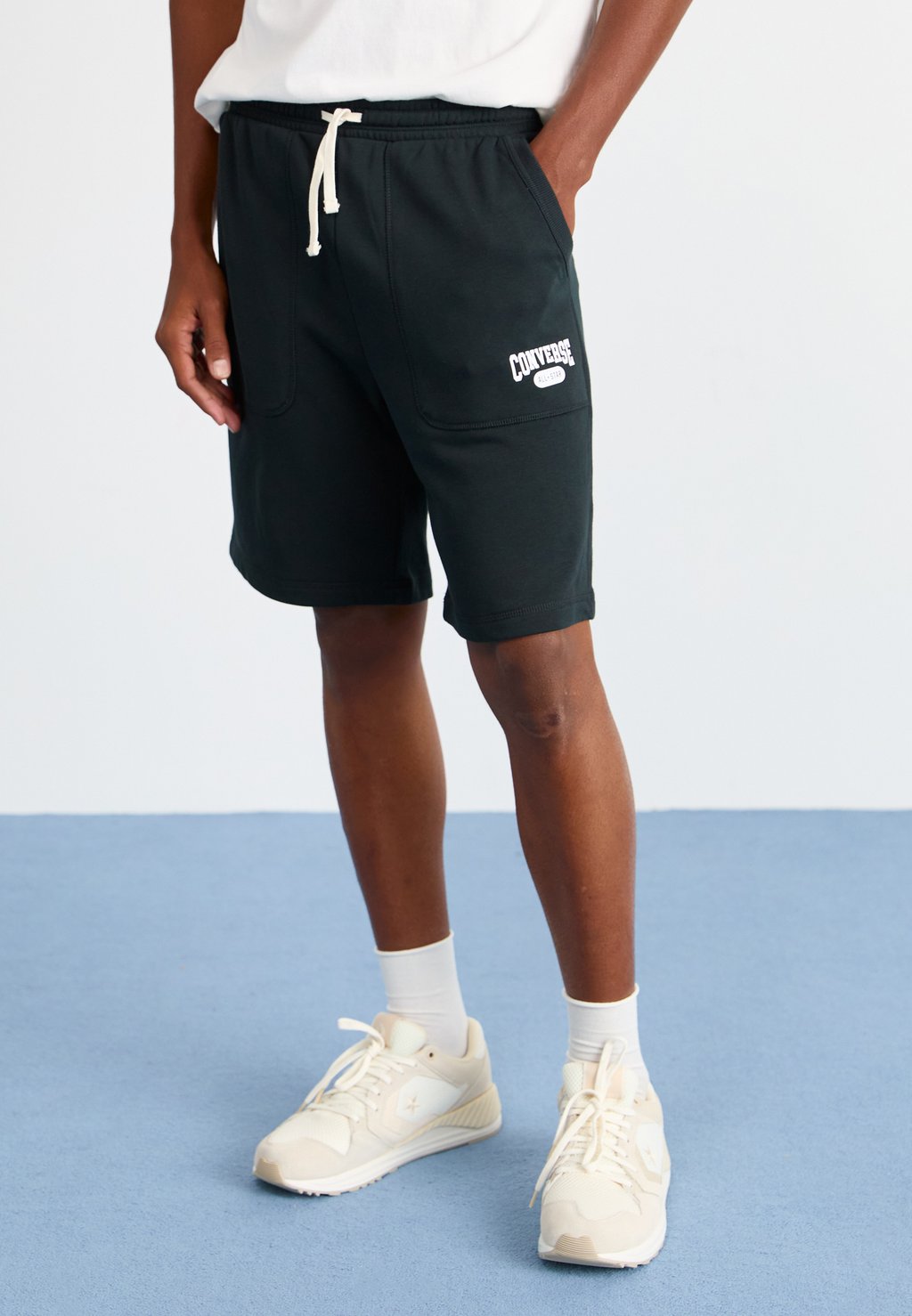 

Шорты RETRO CHUCK CORE GRAPHIC SHORT Converse, черный
