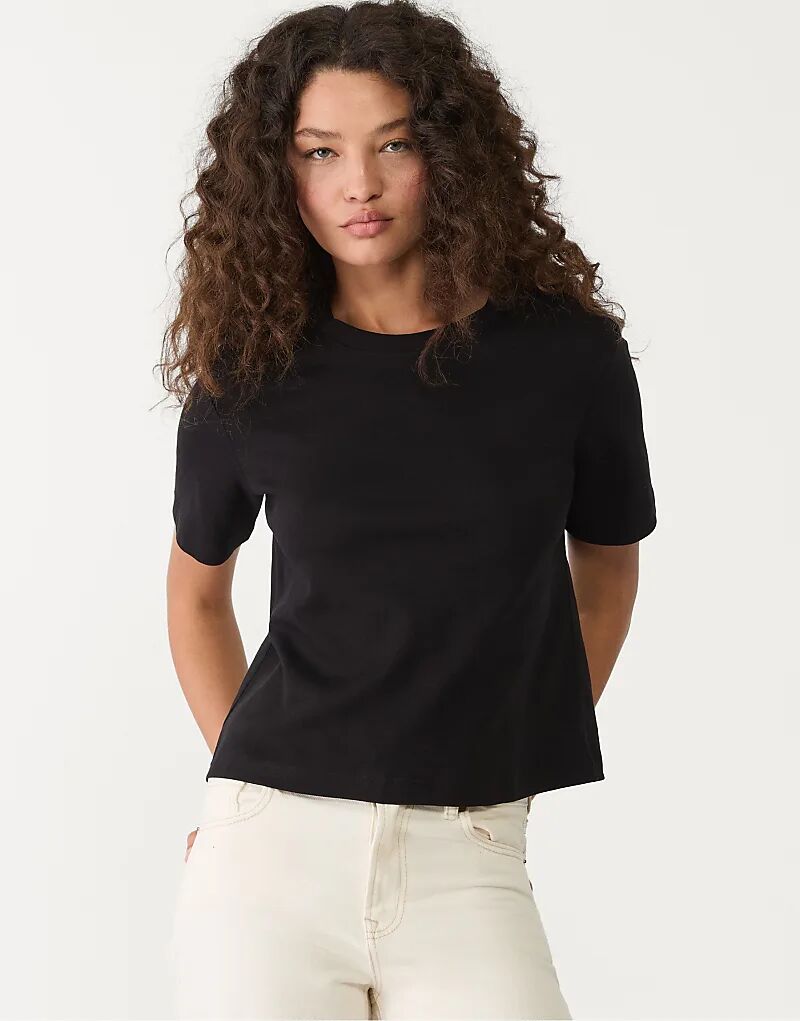 

Футболка Stradivarius heavyweight Regular Fit черного цвета