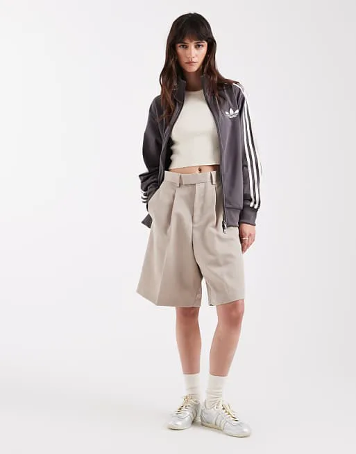 Свободный спортивный топ adidas Originals Firebird темно-серого и кремового цвета — эксклюзивно для ASOS — фото 3