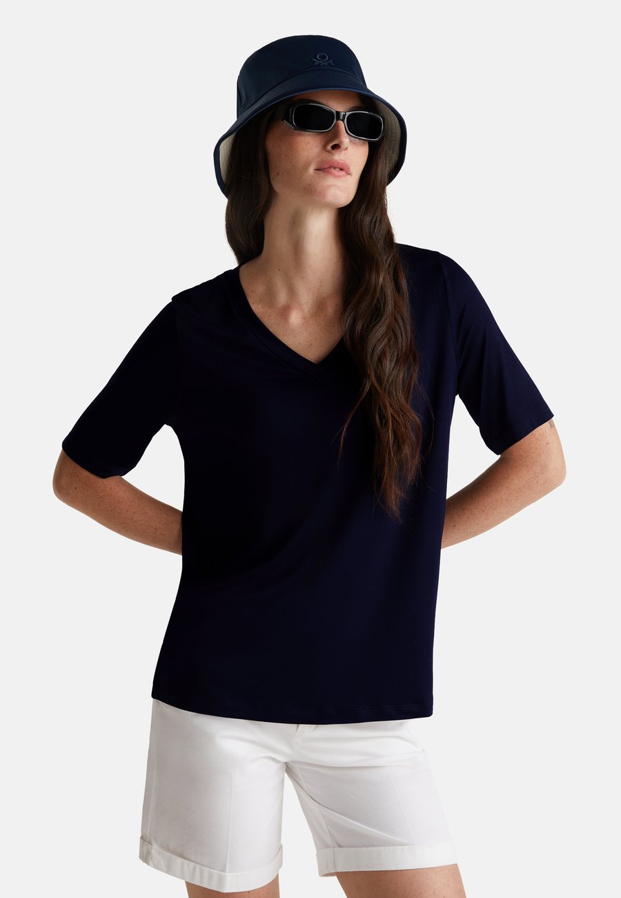 

Футболка United Colors of Benetton V-NECK , Blue