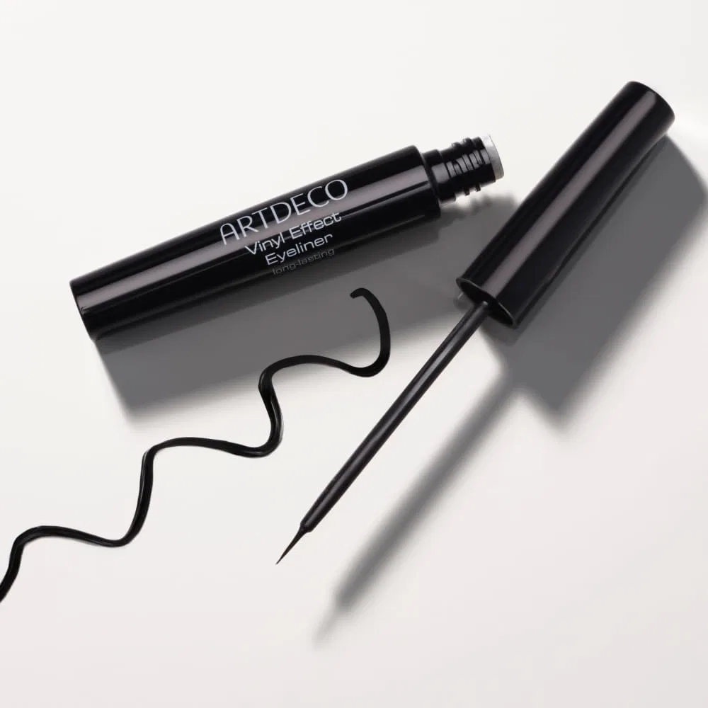 Подводка для глаз ARTDECO Vinyl Effect Eyeliner Long-Lasting, 10 Black Artdeco, 10 - Black — фото 4