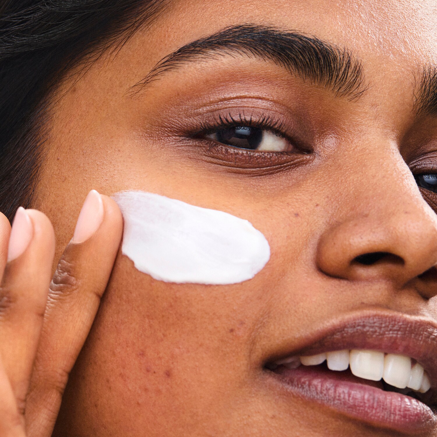 Крем для лица First Aid Beauty — Интенсивный увлажняющий и тела. Ultra Repair Cream, 170.1 г — фото 2