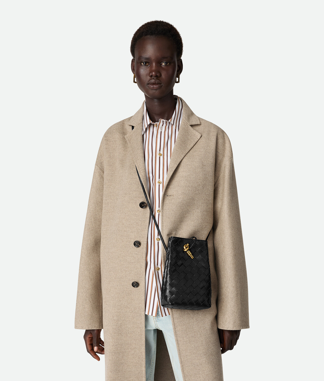 Женский телефонный кошелек Andiamo Phone Pouch BOTTEGA VENETA, черный — фото 2