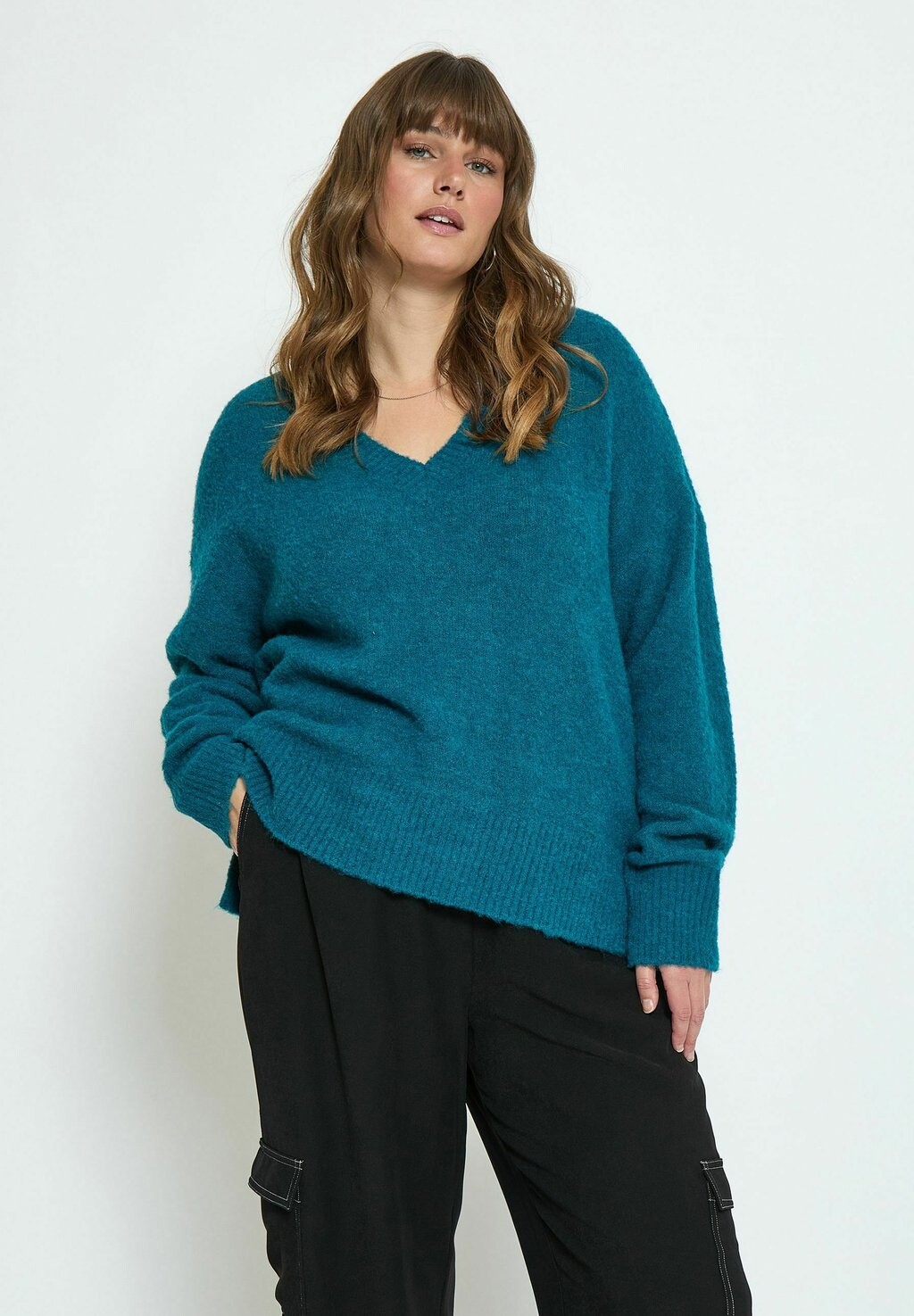 

Джемпер PEARL V-NECK LONG SLEEVE CURVE PEPPERCORN, синий