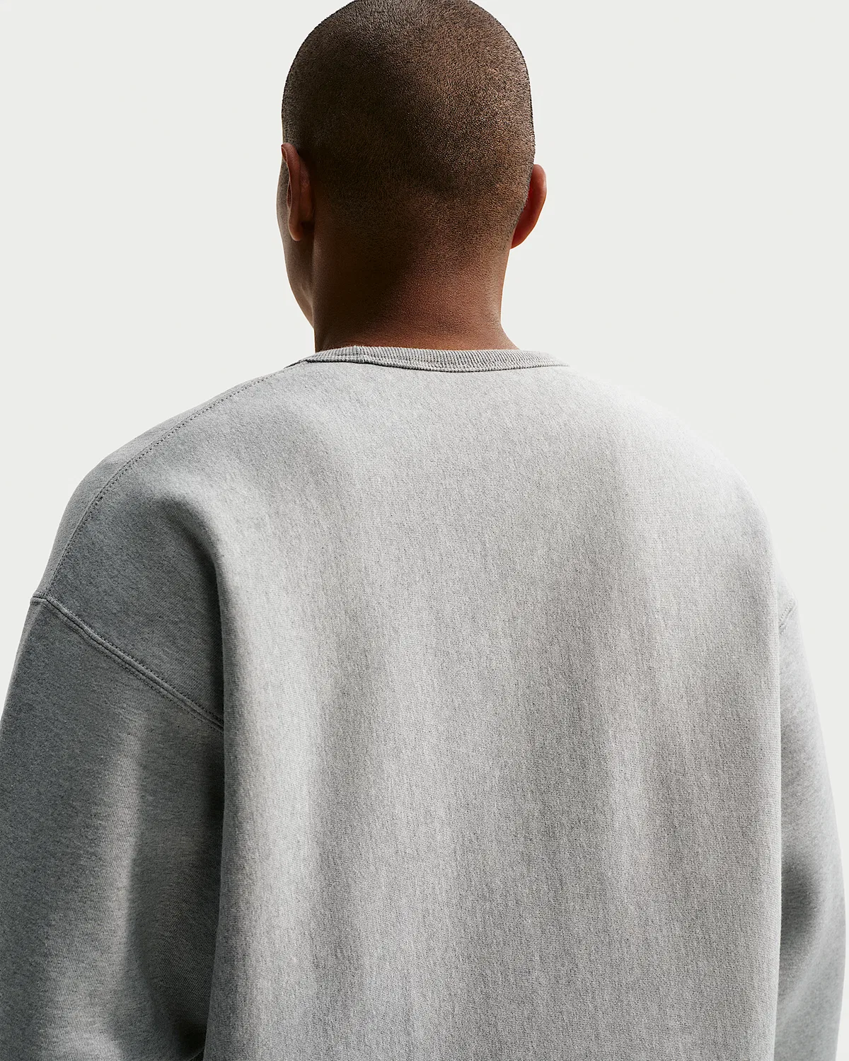 Мужская флисовая кофта Nike Solo Swoosh, Dark Grey Heather/White — фото 2