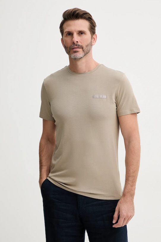 

Футболка Guess, бежевый